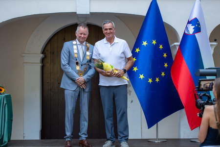 SLAVNOSTNA SEJA OBČINE ŠKOFLJICA 2026